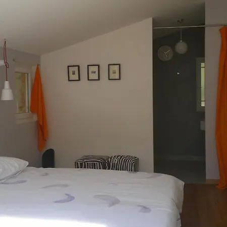 A L'est D'uzes Saint-Siffret