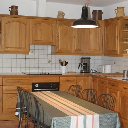 A L'est D'uzes Semesterbostad