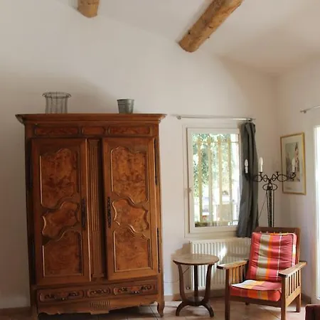 A L'est D'uzes Semesterbostad *