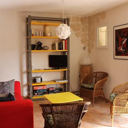 Semesterbostad A L'est D'uzes