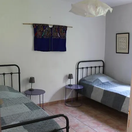 A L'est D'uzes Holiday home Saint-Siffret