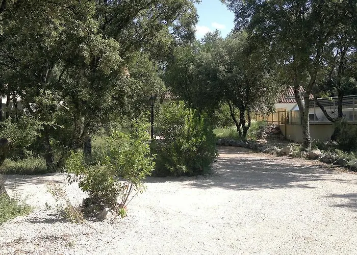 別荘 A L'est D'uzes *