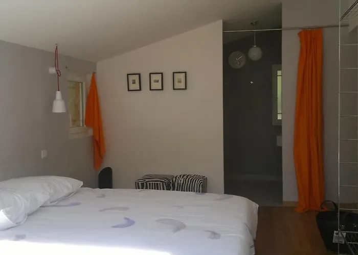 A L'est D'uzes Saint-Siffret